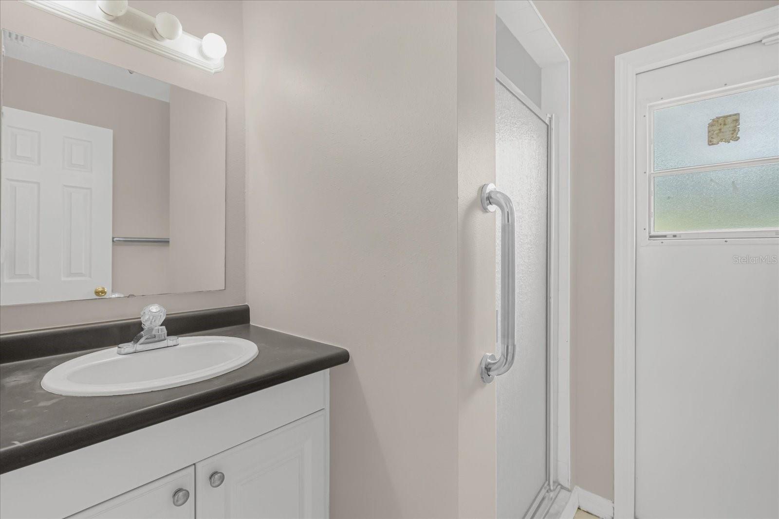 Image 21 of 30 For 203 Larkspur Court