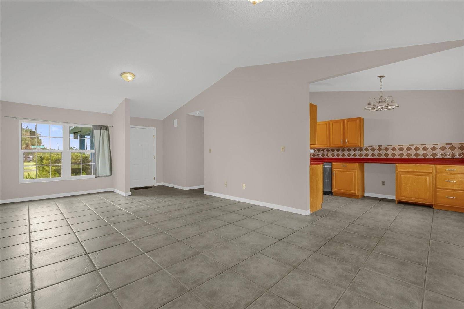 Image 27 of 30 For 203 Larkspur Court