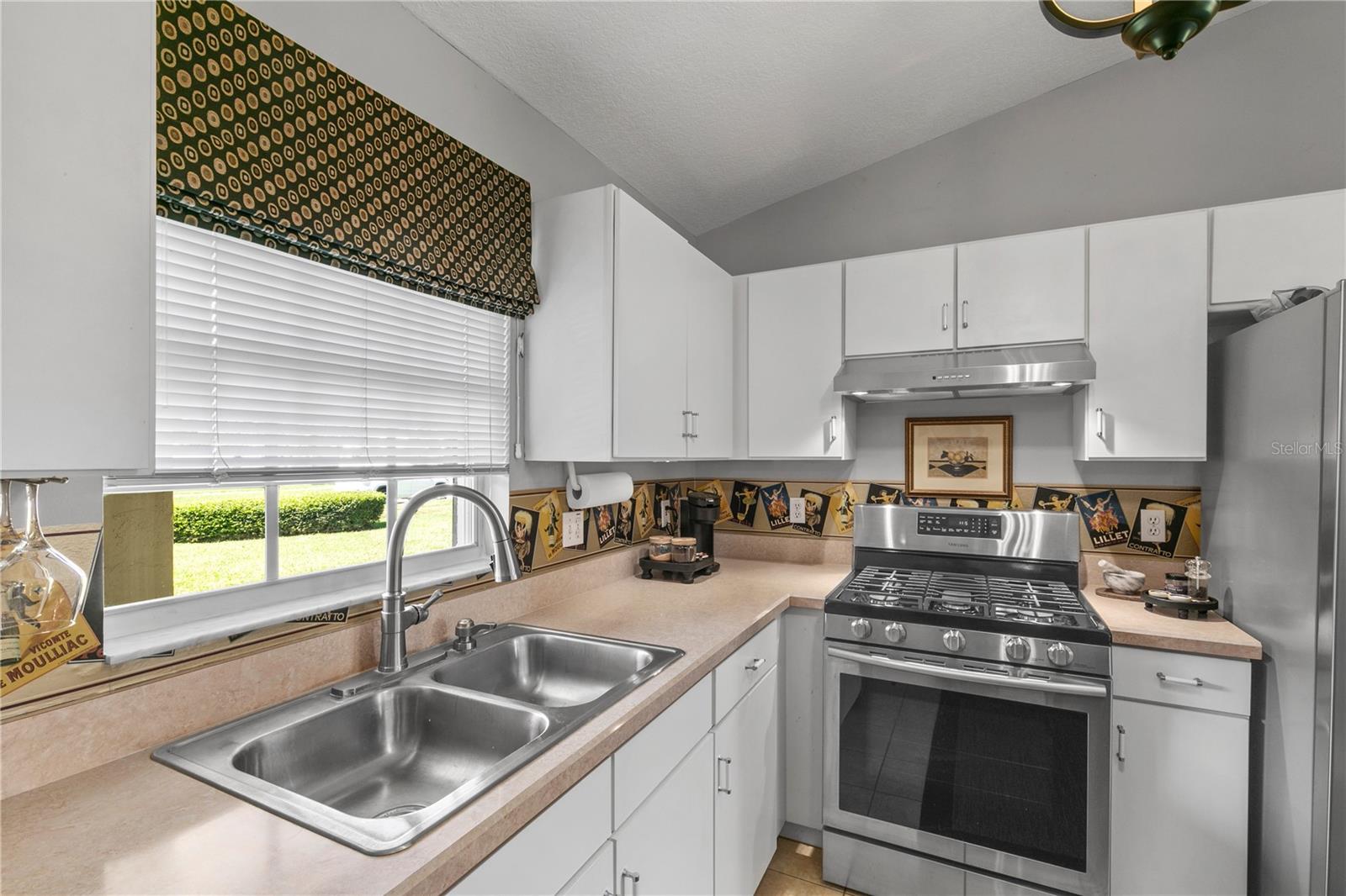 Image 6 of 37 For 14634 Pointe East Trail