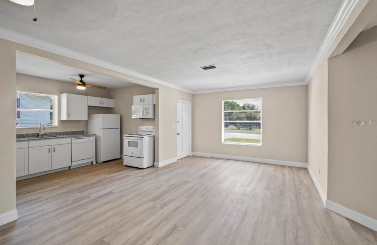 Image 11 of 29 For 2450 Cardena Avenue
