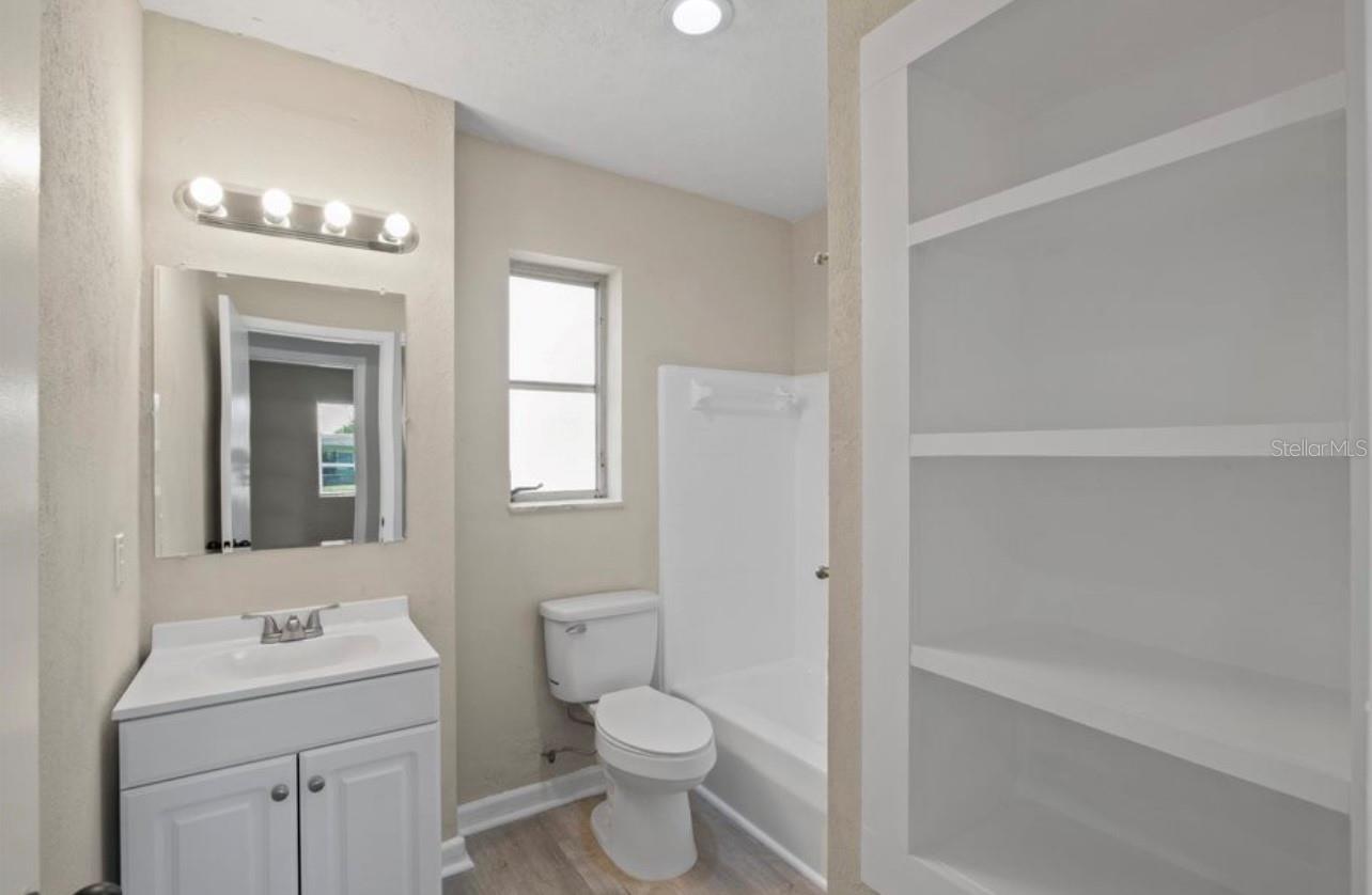 Image 19 of 29 For 2450 Cardena Avenue
