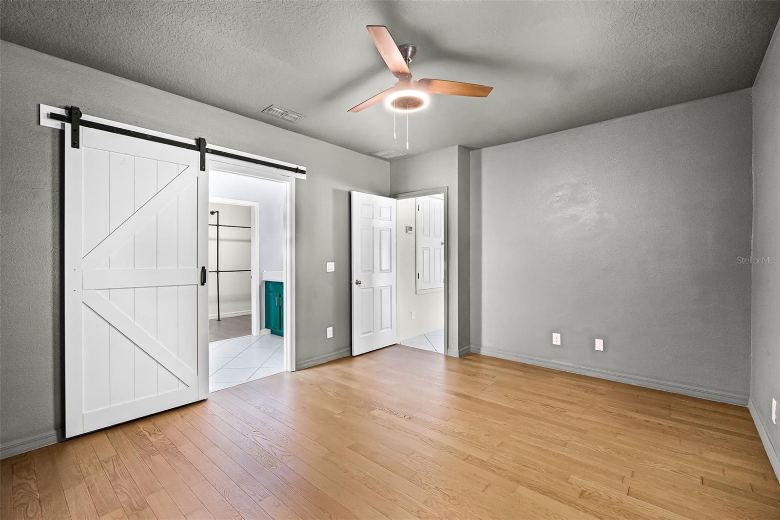 Image 14 of 45 For 10033 Stockbridge Street