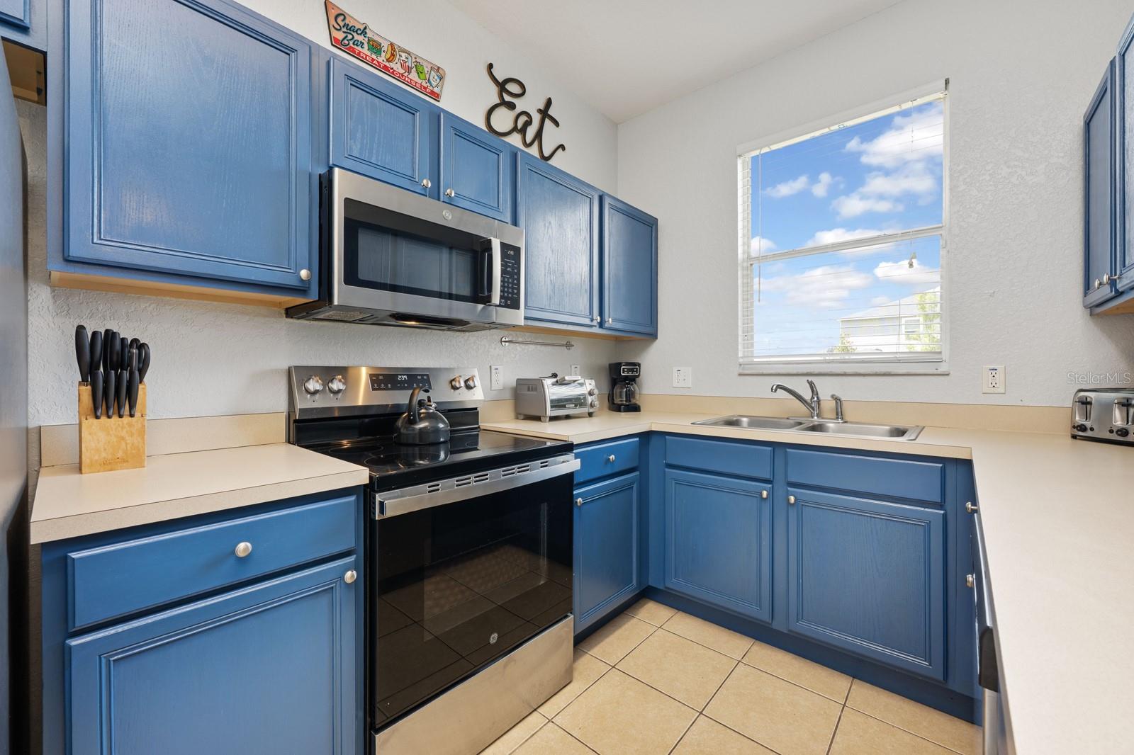 Image 5 of 25 For 2714 Calabria Avenue