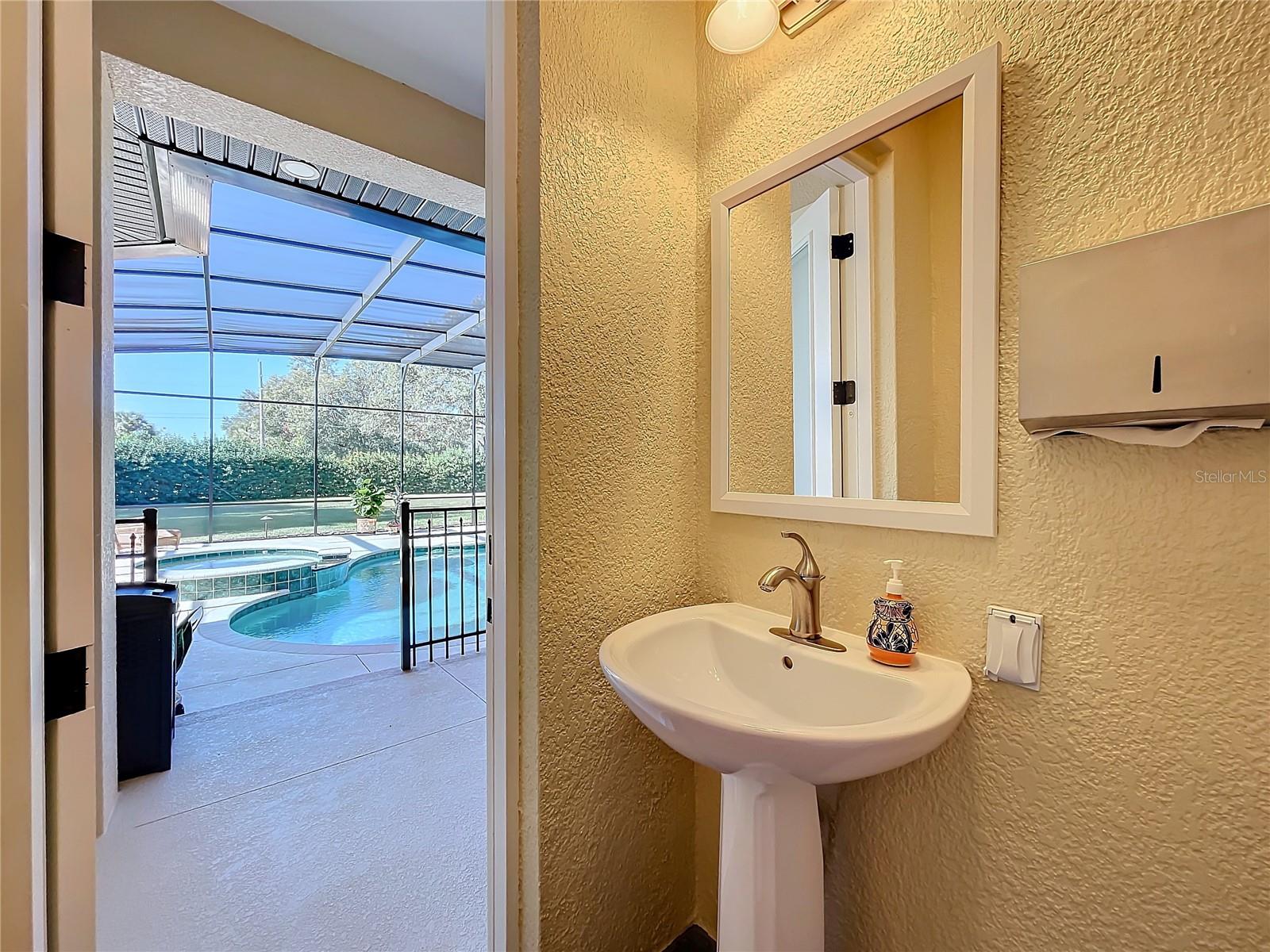 Image 42 of 95 For 38207 Sabal Way