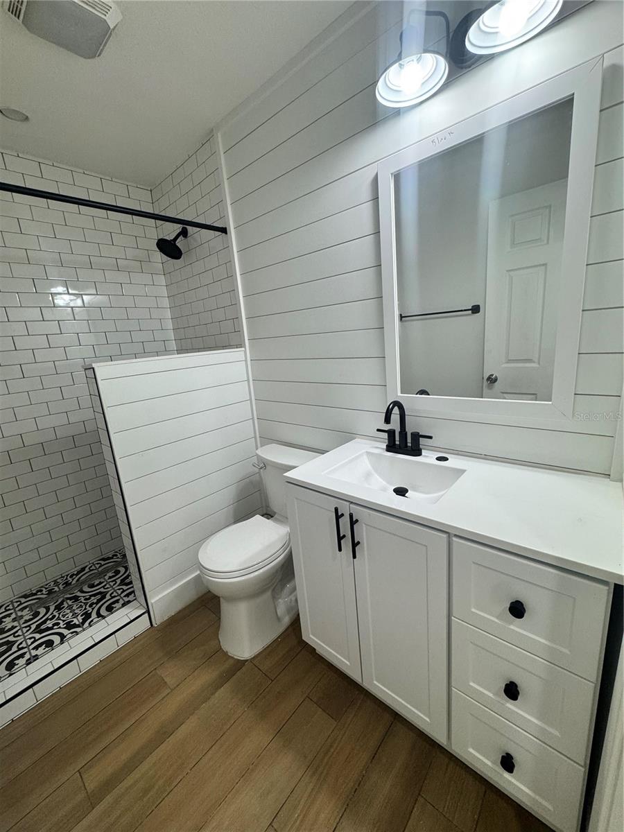 Image 16 of 23 For 2744 Botts Landing Road 1002