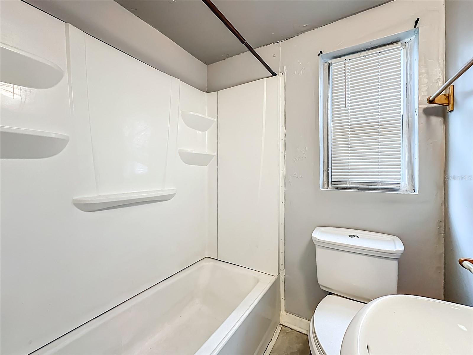 Image 13 of 22 For 1546 Ella Street