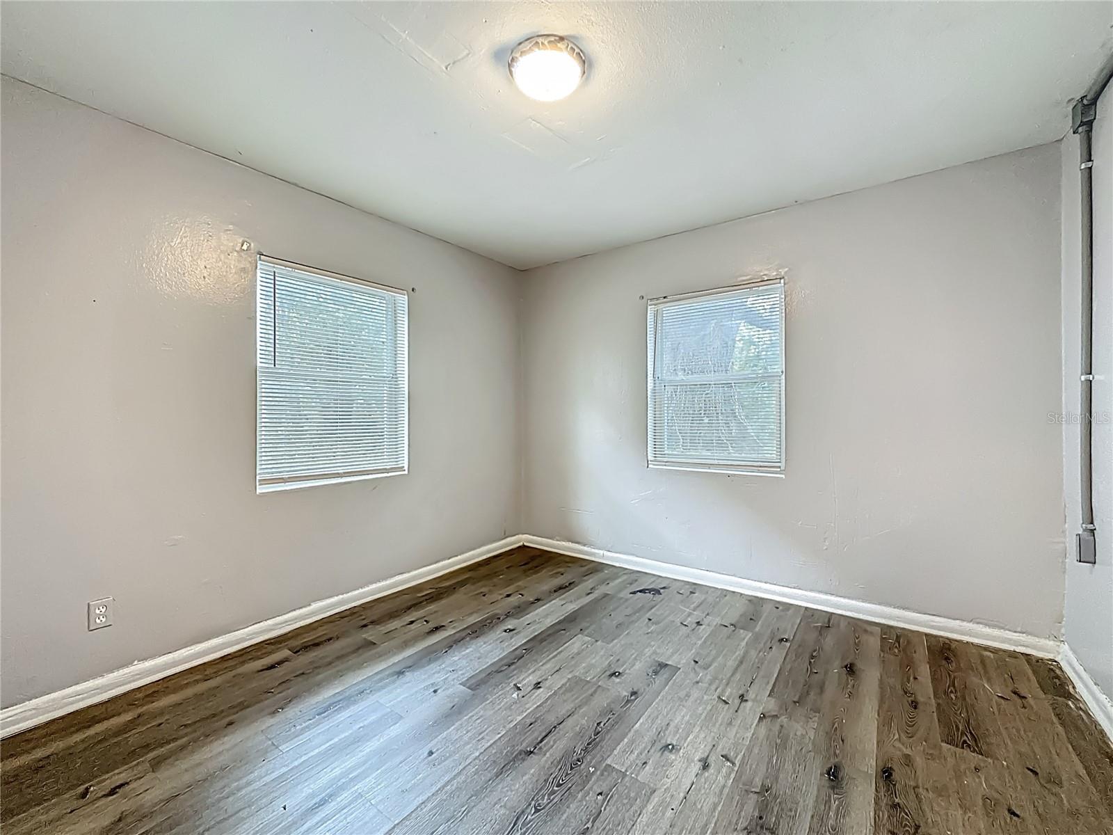 Image 15 of 22 For 1546 Ella Street