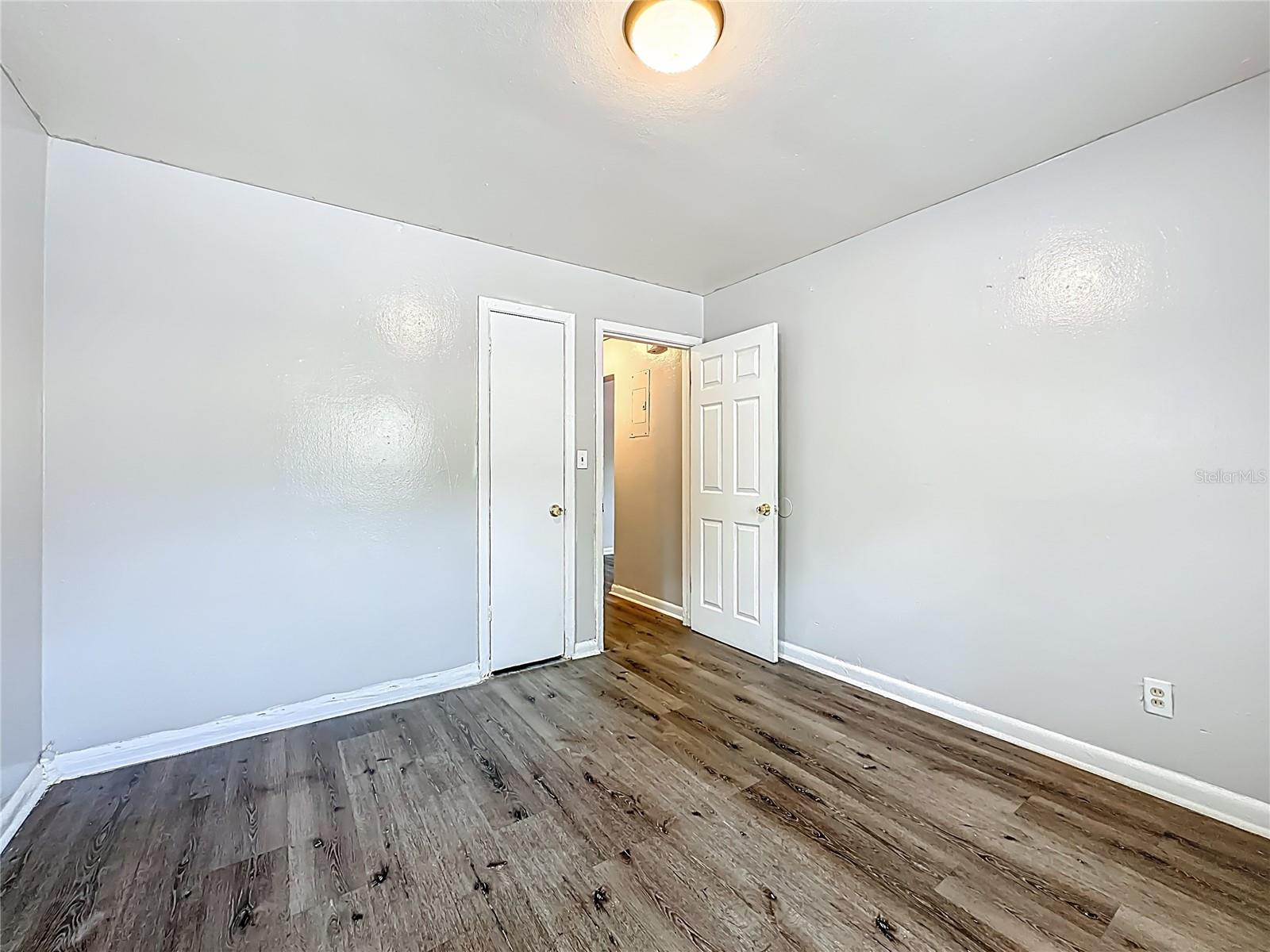 Image 20 of 22 For 1546 Ella Street