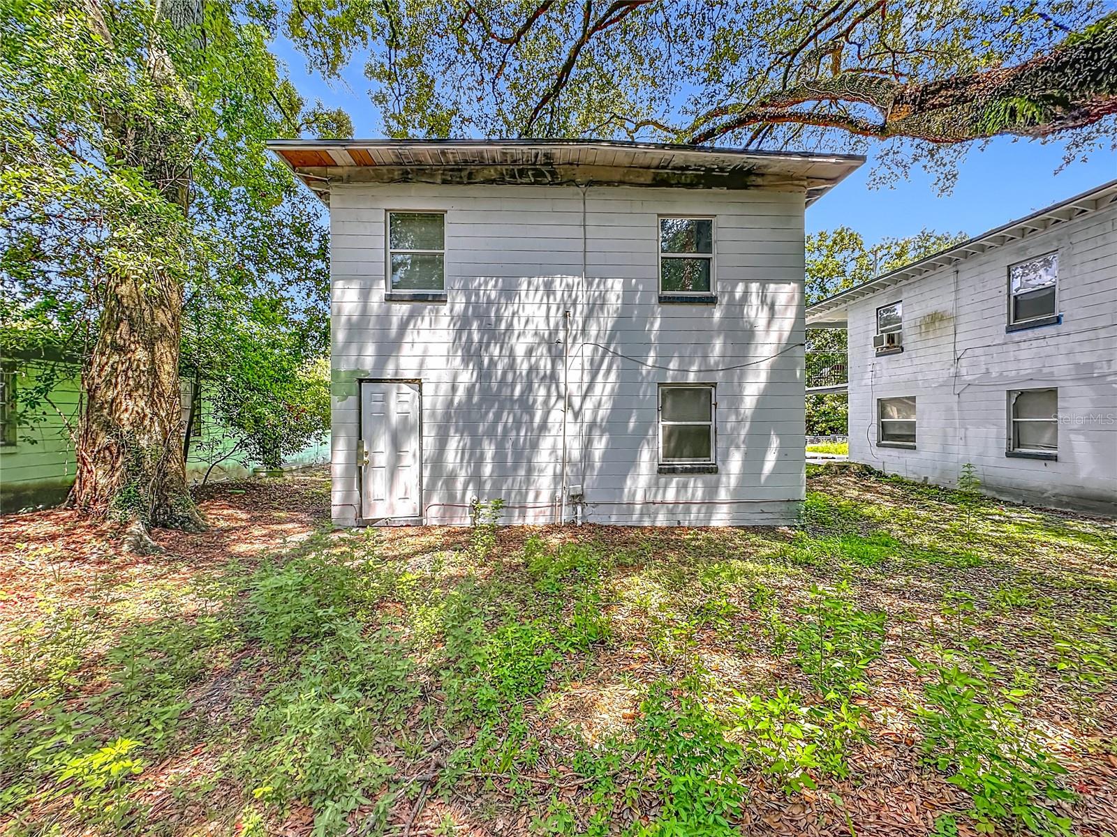 Image 21 of 22 For 1546 Ella Street