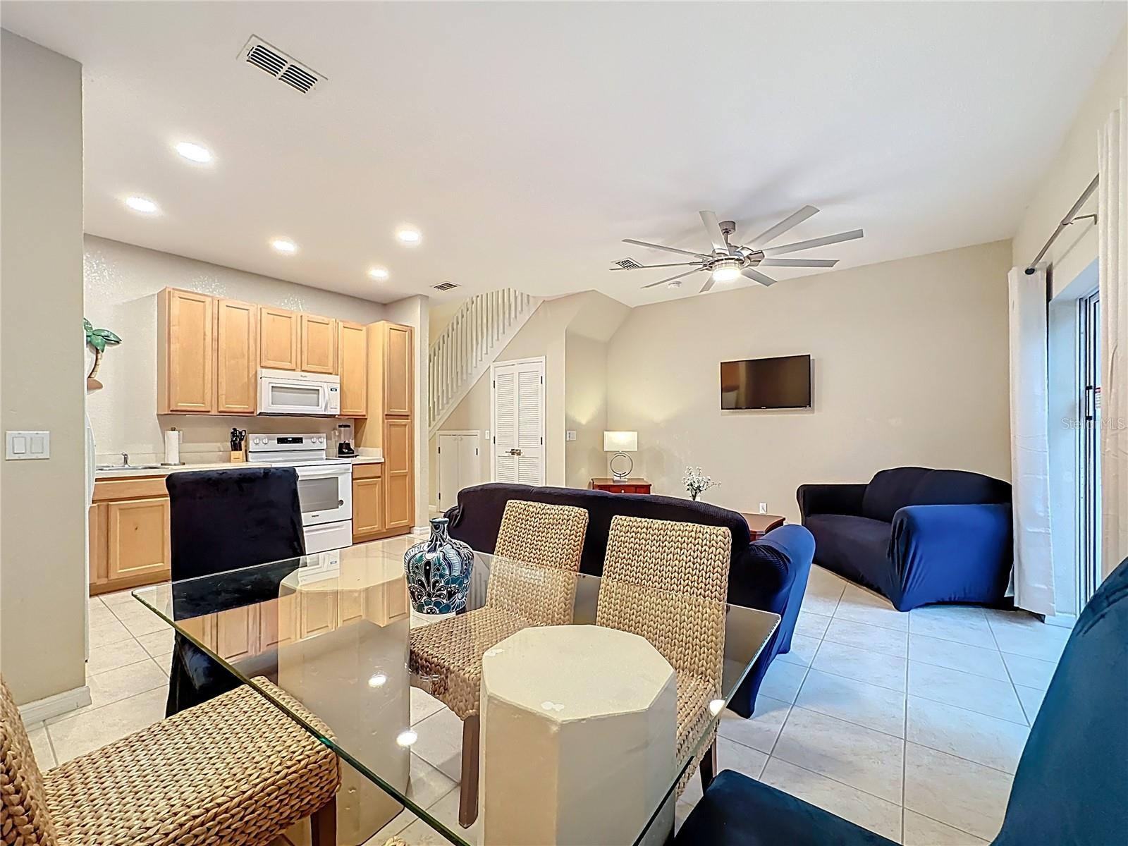 Image 6 of 30 For 2412 Caravelle Circle