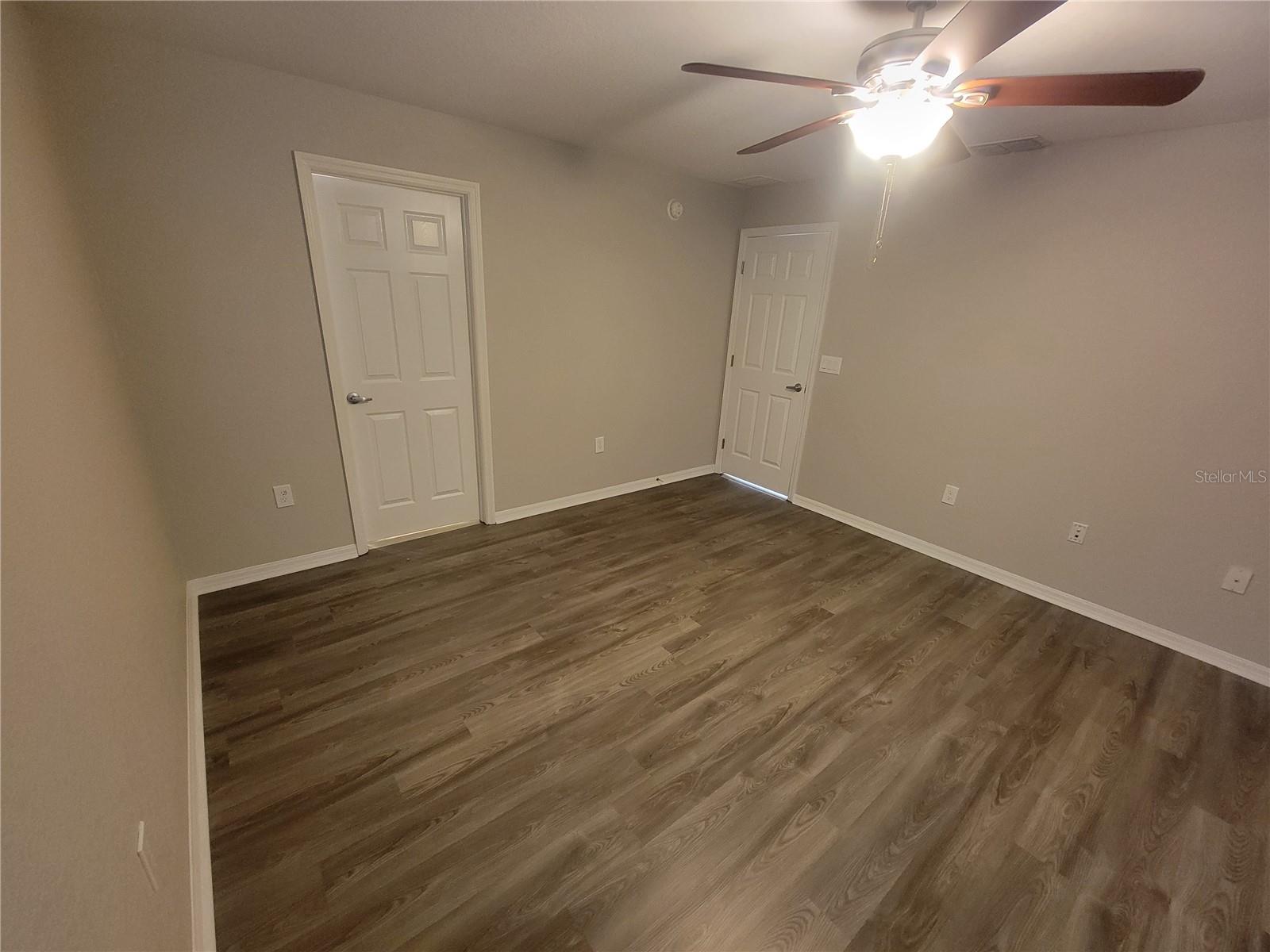 Image 11 of 37 For 4907 Summerfield Circle