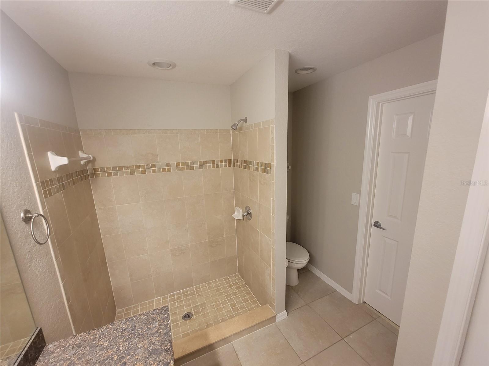 Image 12 of 37 For 4907 Summerfield Circle