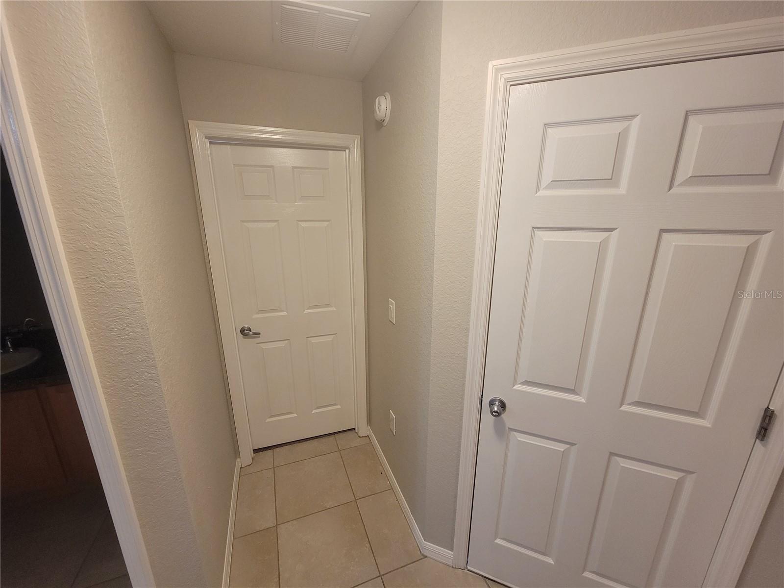 Image 18 of 37 For 4907 Summerfield Circle
