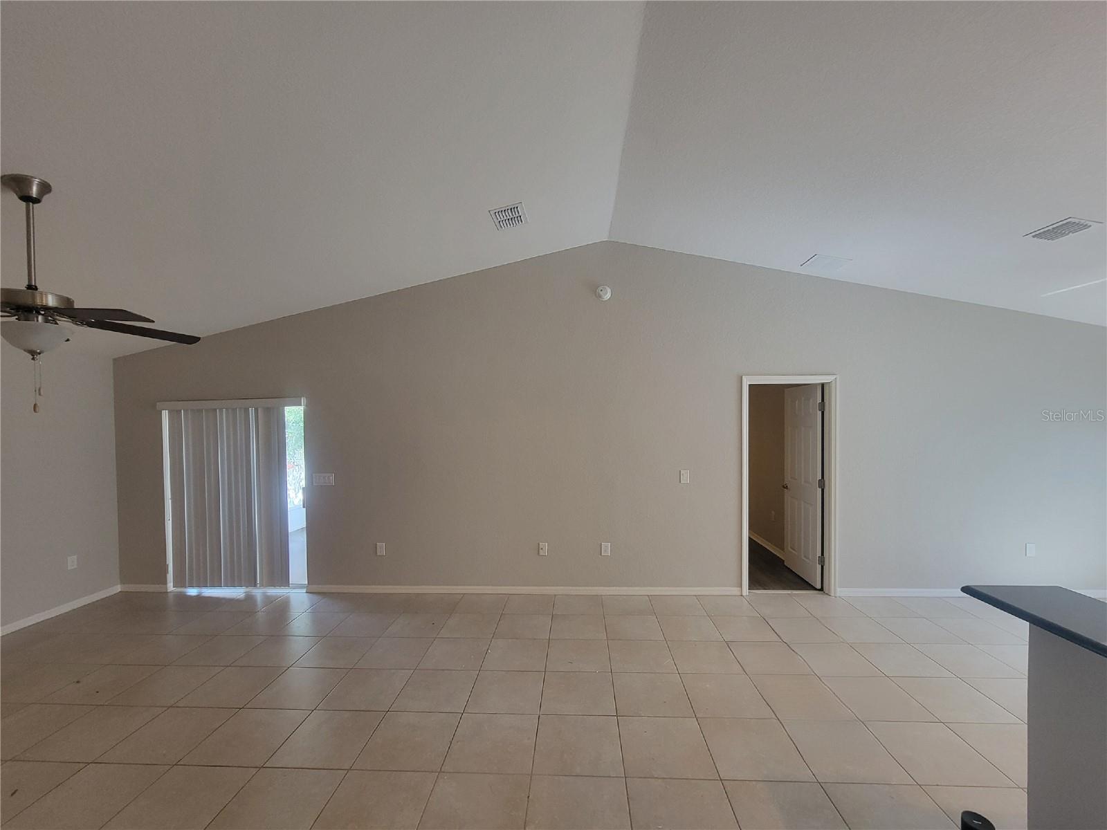 Image 32 of 37 For 4907 Summerfield Circle