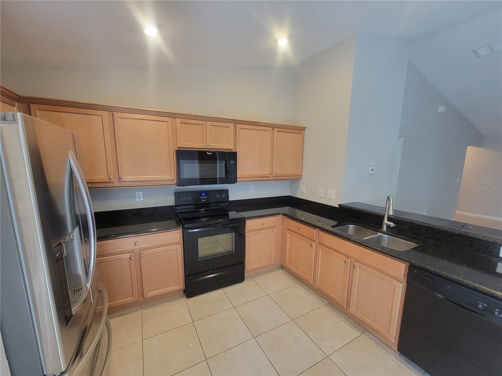 Image 6 of 37 For 4907 Summerfield Circle