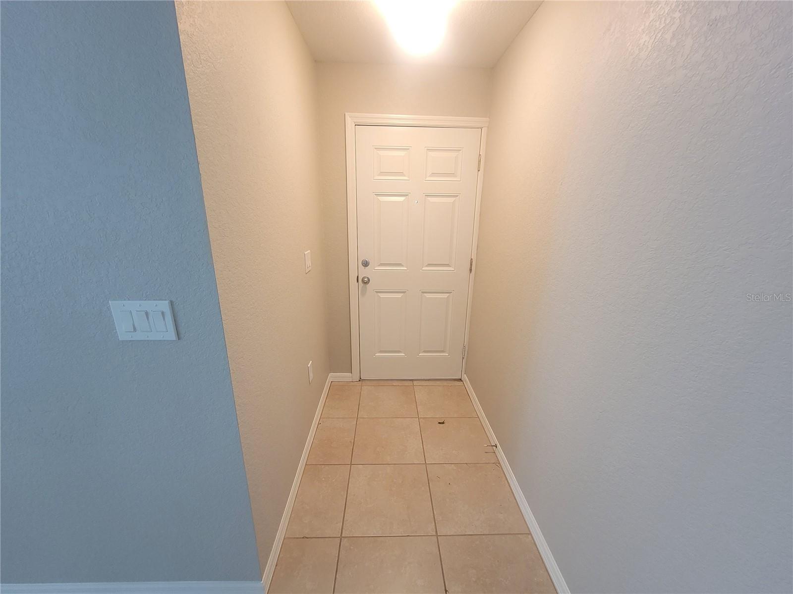 Image 9 of 37 For 4907 Summerfield Circle