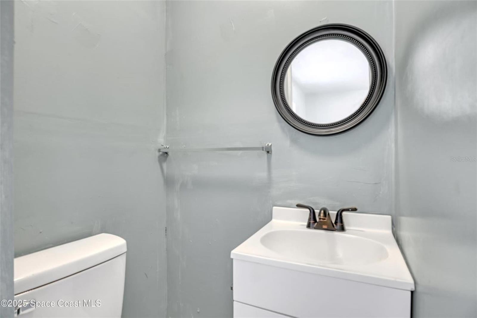 Image 21 of 41 For 3940 Barcelona Street