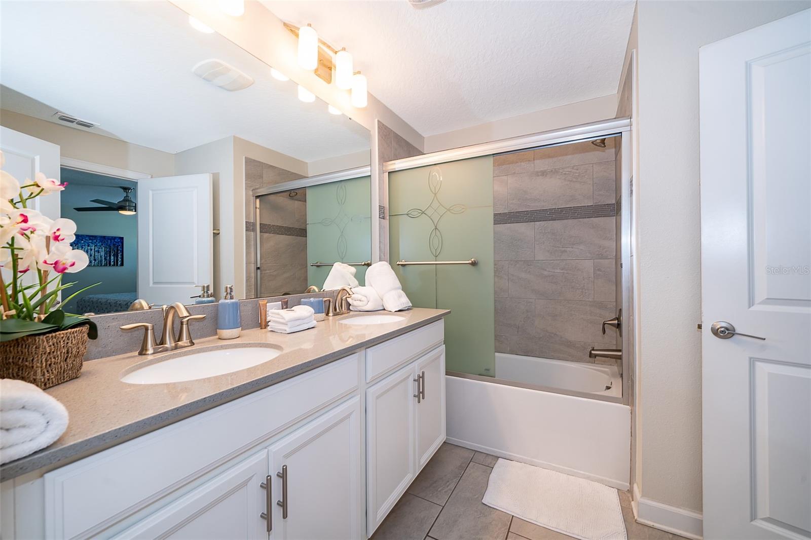 Image 20 of 41 For 4806 Memories Lane