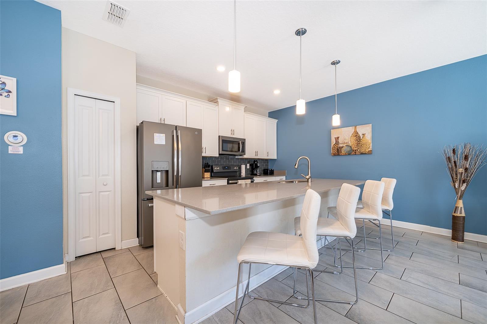 Image 4 of 41 For 4806 Memories Lane