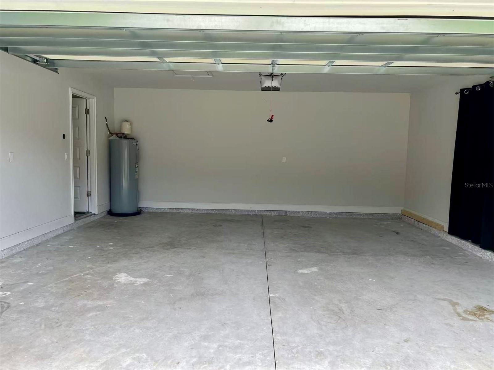 Image 26 of 38 For 572 Oakmont Way