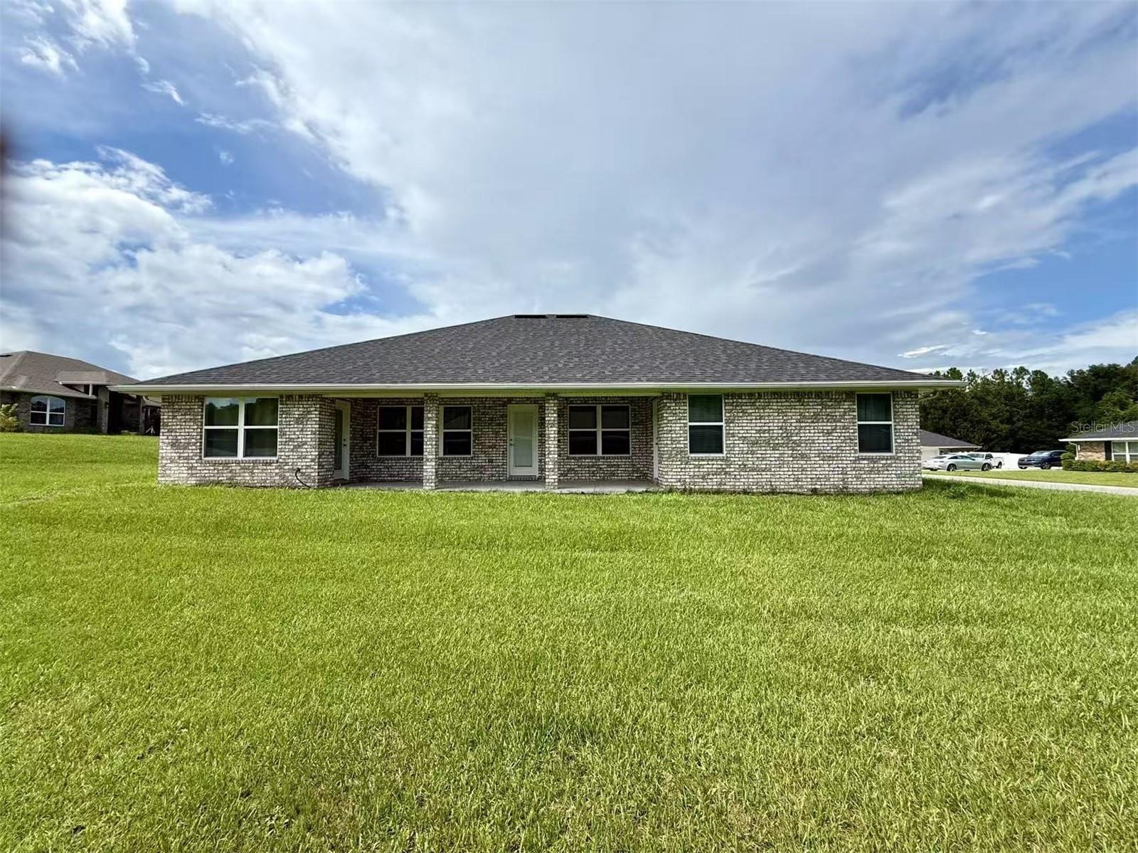 Image 6 of 38 For 572 Oakmont Way