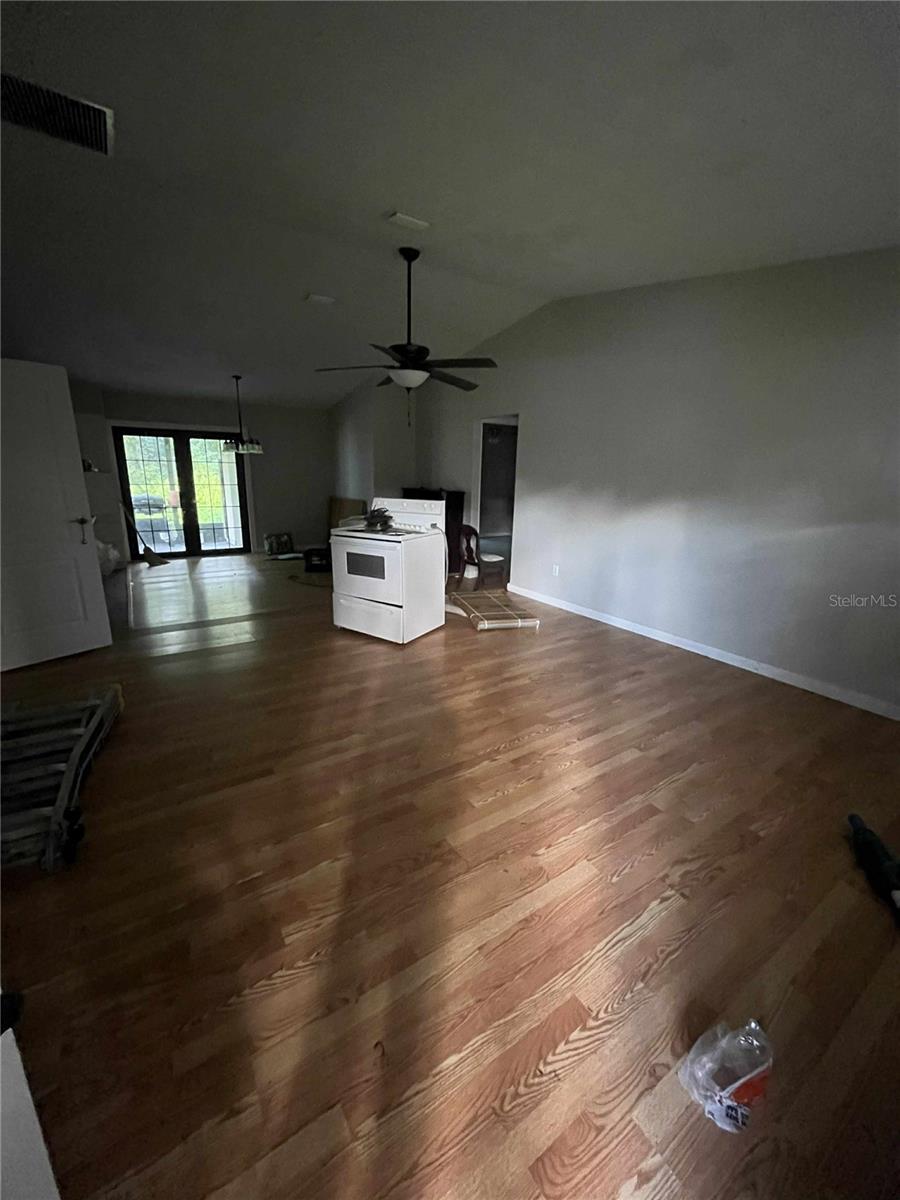 Image 4 of 17 For 3426 Silver Palm Drive
