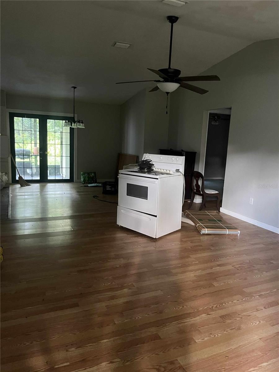 Image 5 of 17 For 3426 Silver Palm Drive