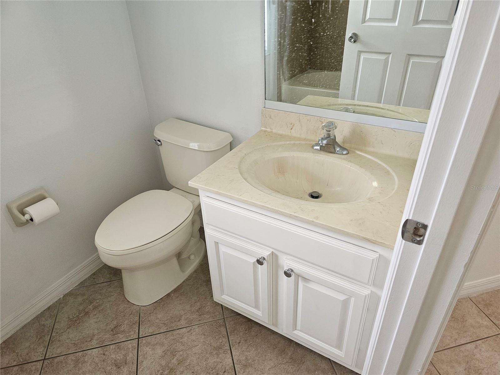 Image 16 of 22 For 1040 Crestwood Commons Avenue