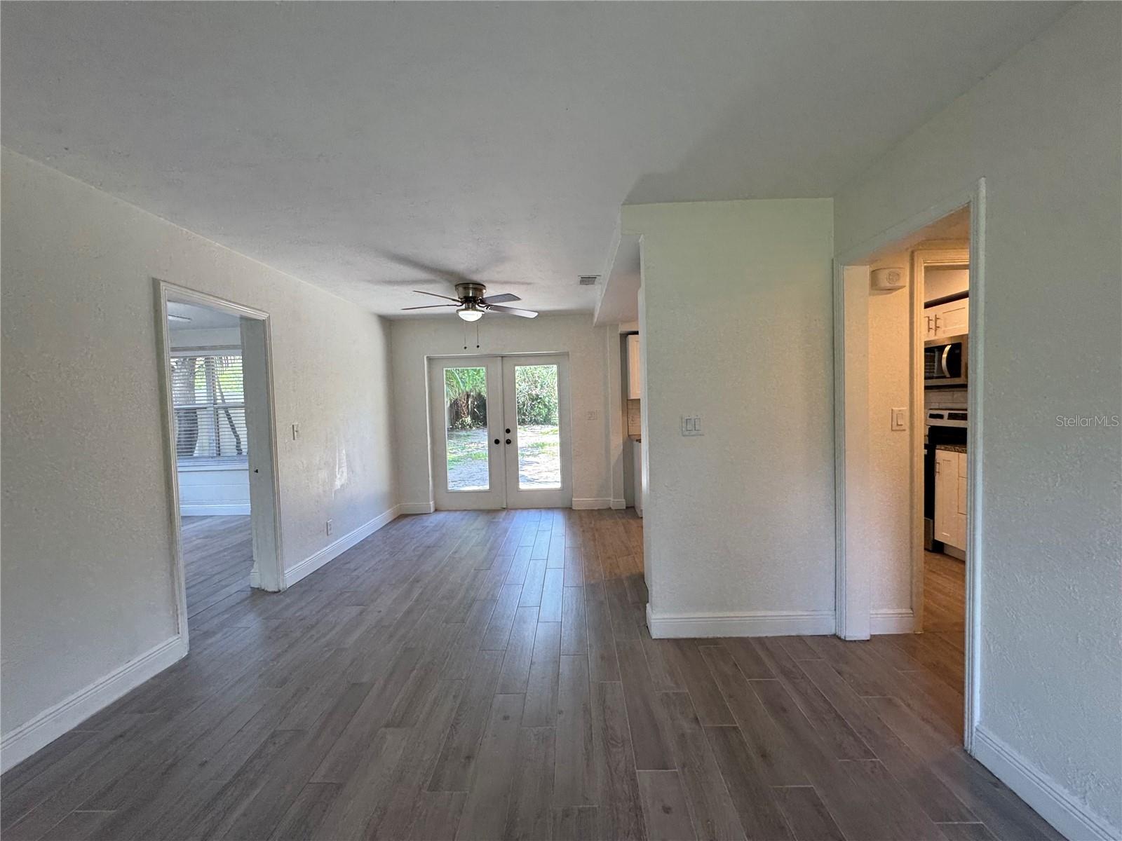 Image 3 of 36 For 1805 Edwin Boulevard