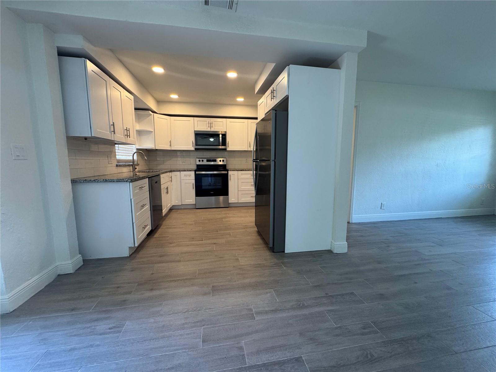 Image 4 of 36 For 1805 Edwin Boulevard