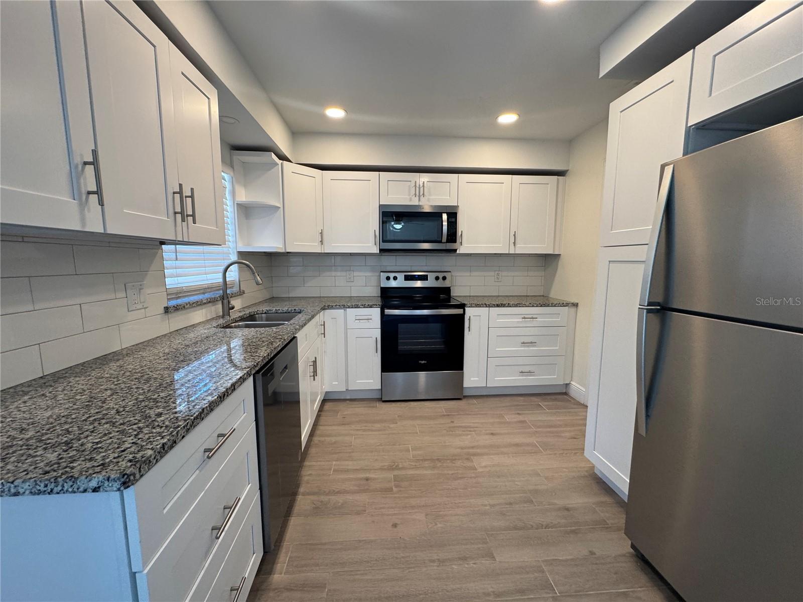 Image 6 of 36 For 1805 Edwin Boulevard