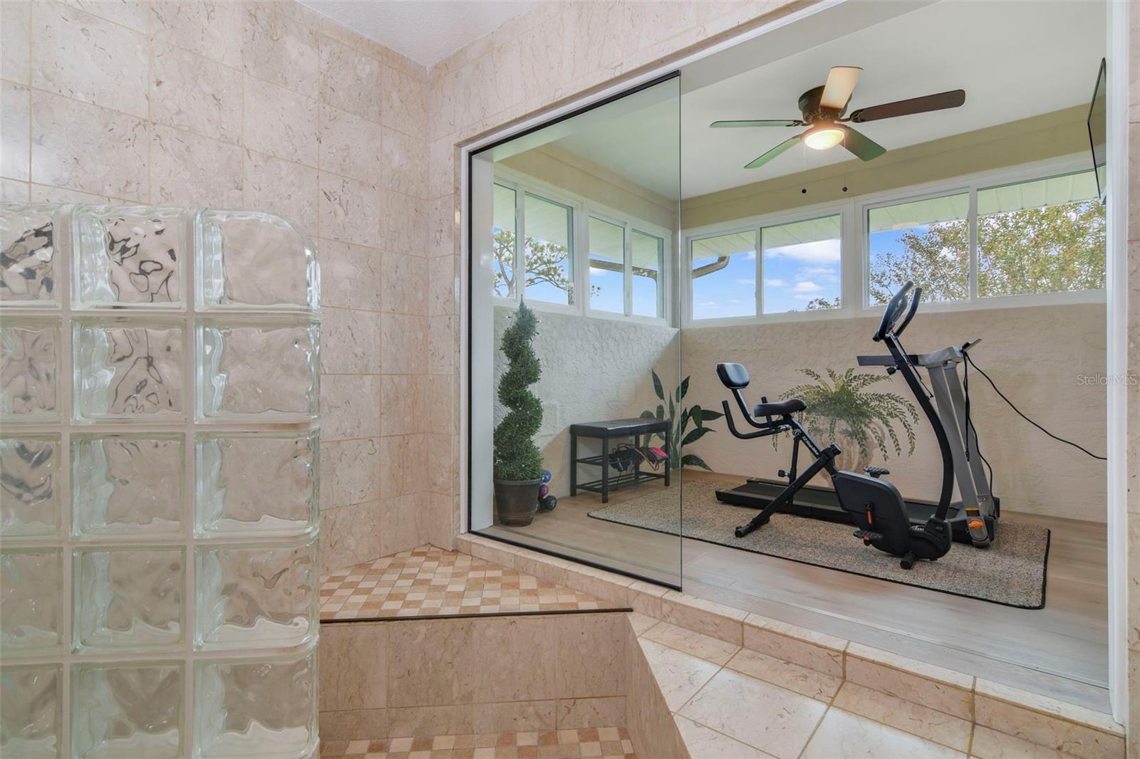 Image 22 of 44 For 2515 Sweetwater Country Club Drive