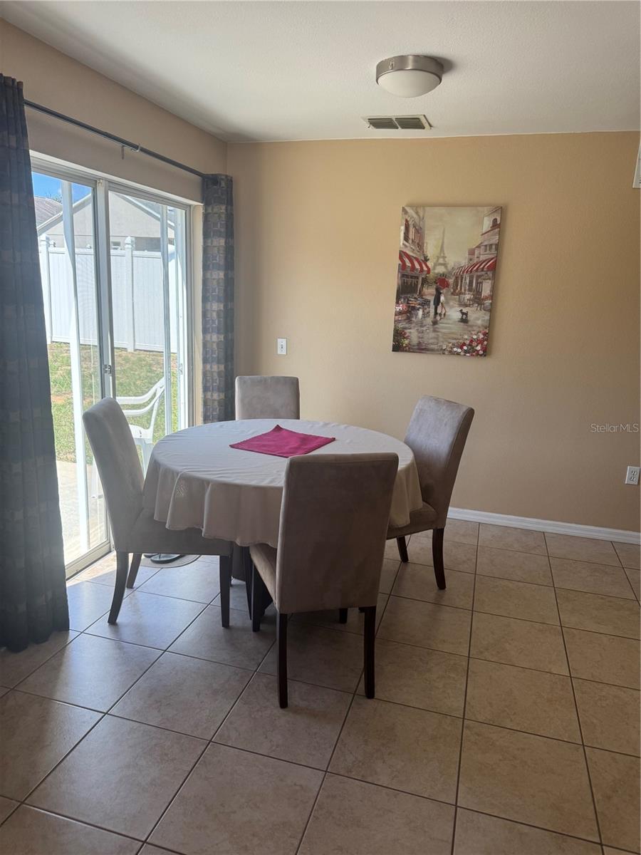 Image 7 of 18 For 3028 Huntwicke Boulevard