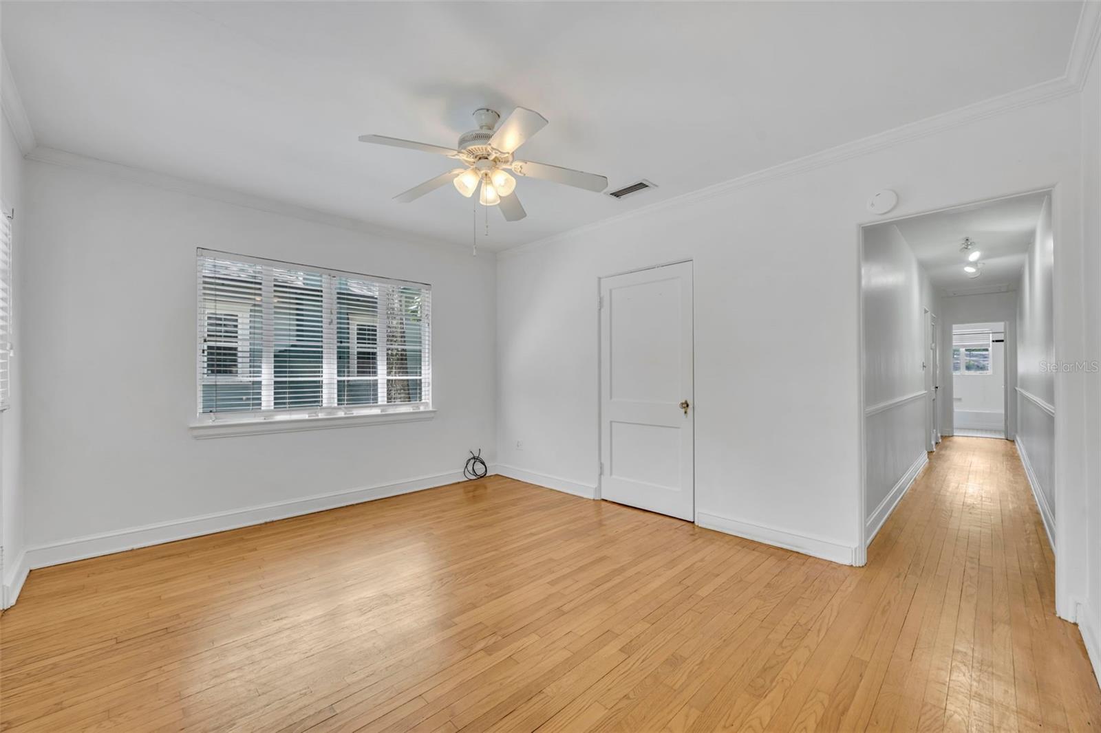 Image 4 of 17 For 759 Antonette Avenue