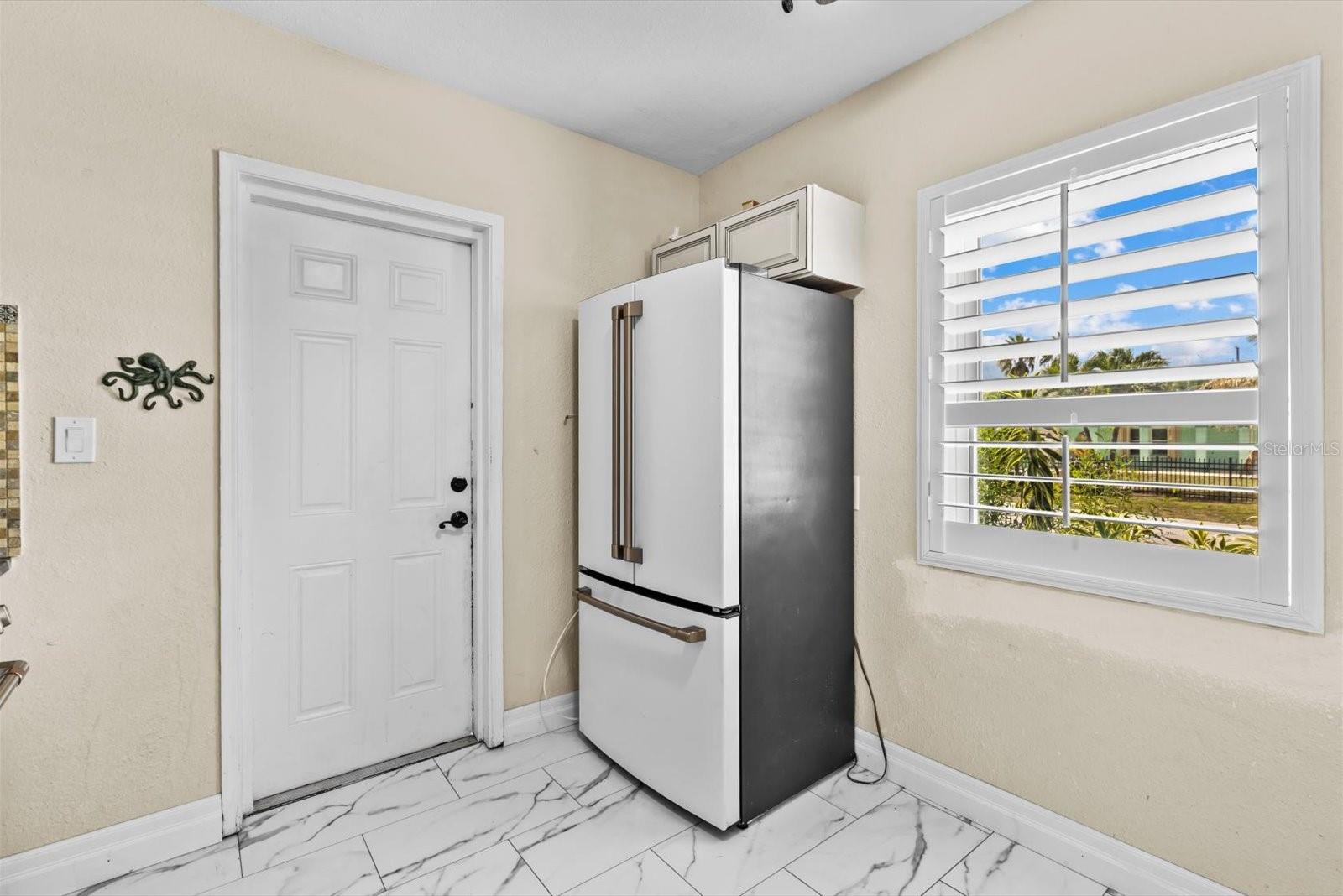 Image 6 of 25 For 301 Granada Street