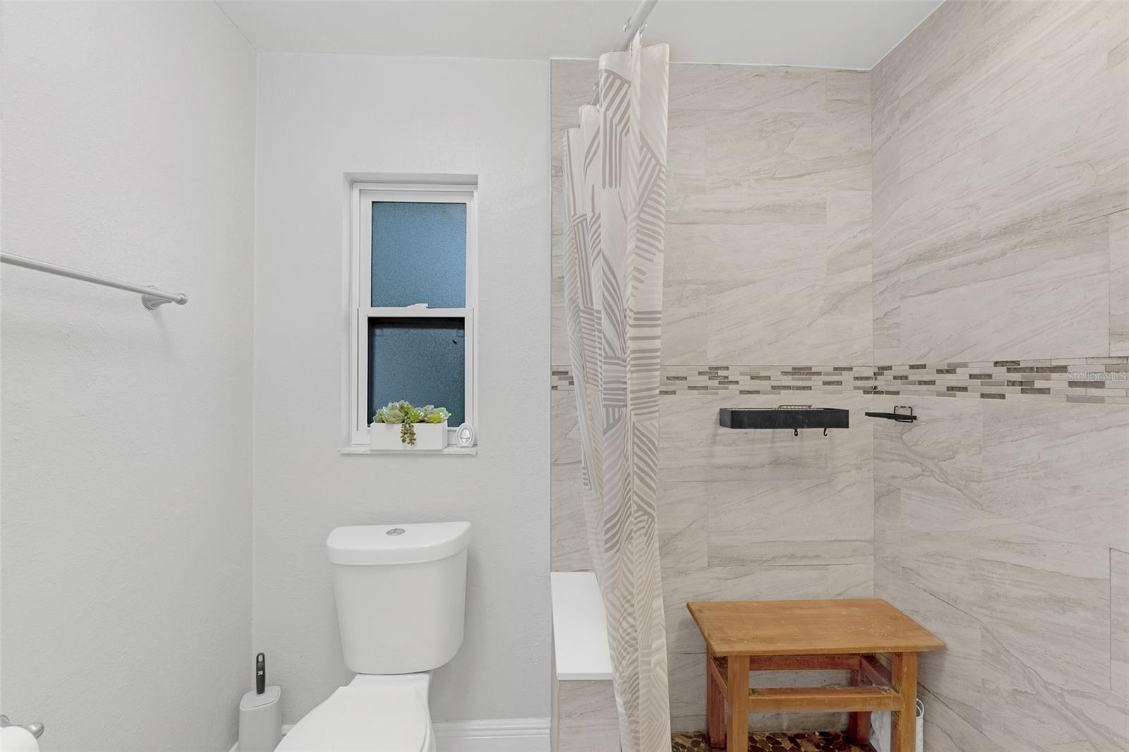 Image 11 of 32 For 7104 Wrenwood Way