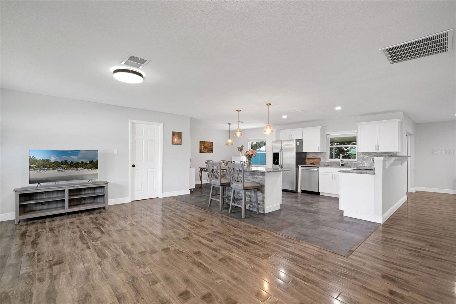 Image 12 of 32 For 7104 Wrenwood Way