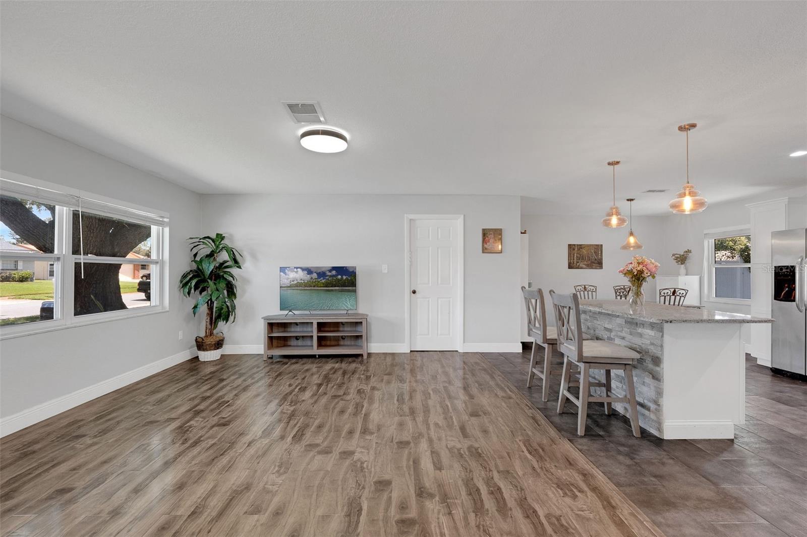 Image 13 of 32 For 7104 Wrenwood Way