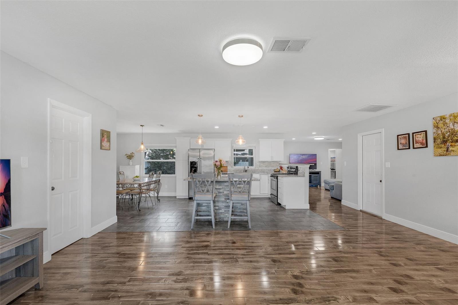 Image 16 of 32 For 7104 Wrenwood Way