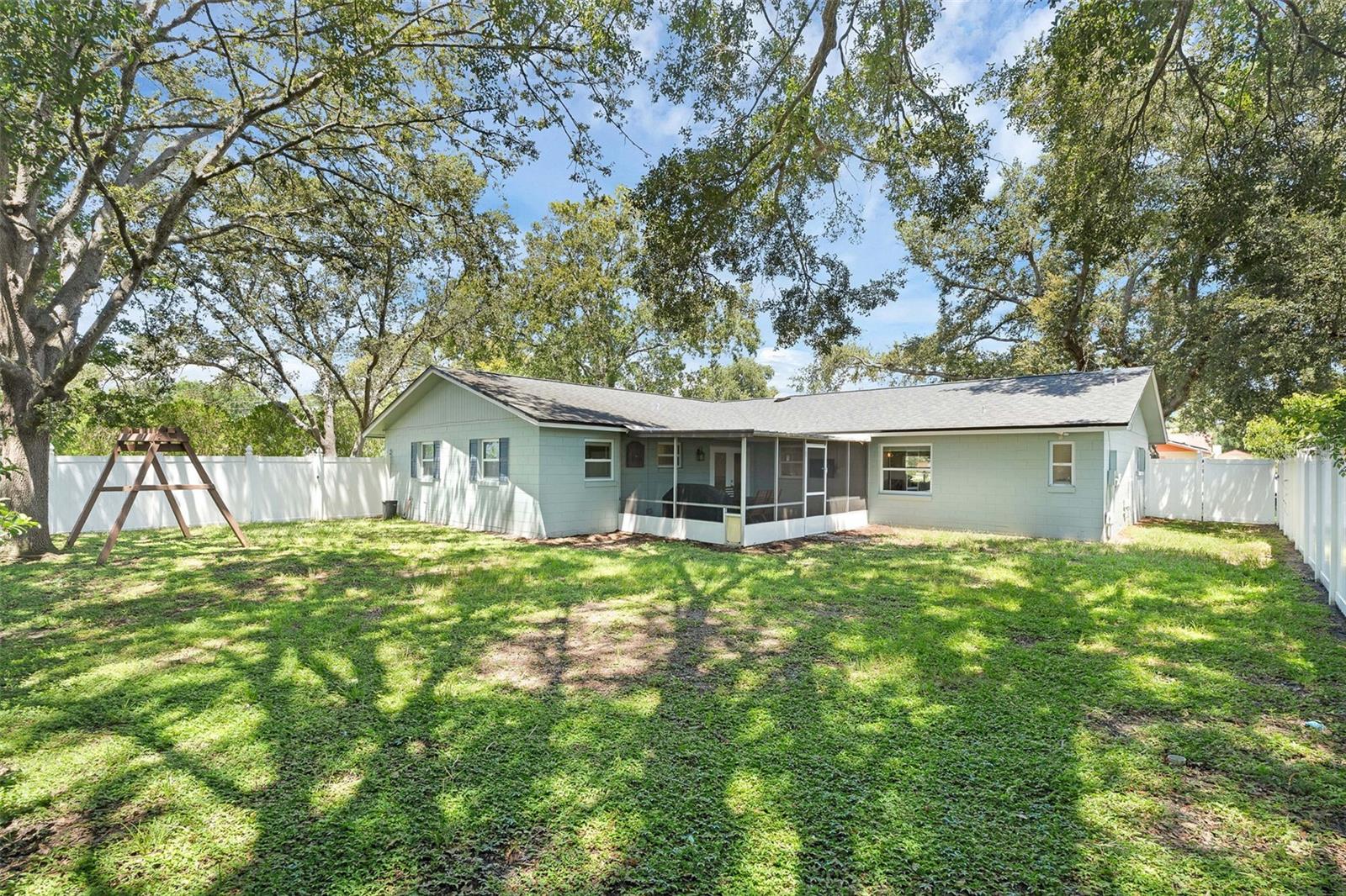 Image 29 of 32 For 7104 Wrenwood Way
