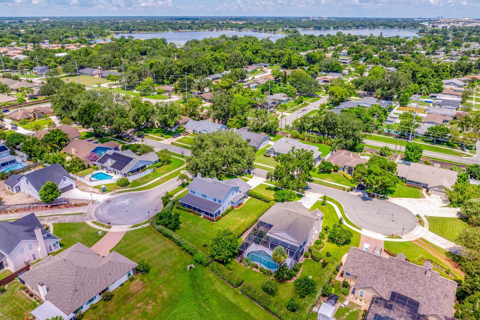 Image 26 of 42 For 524 Glen Grove Lane