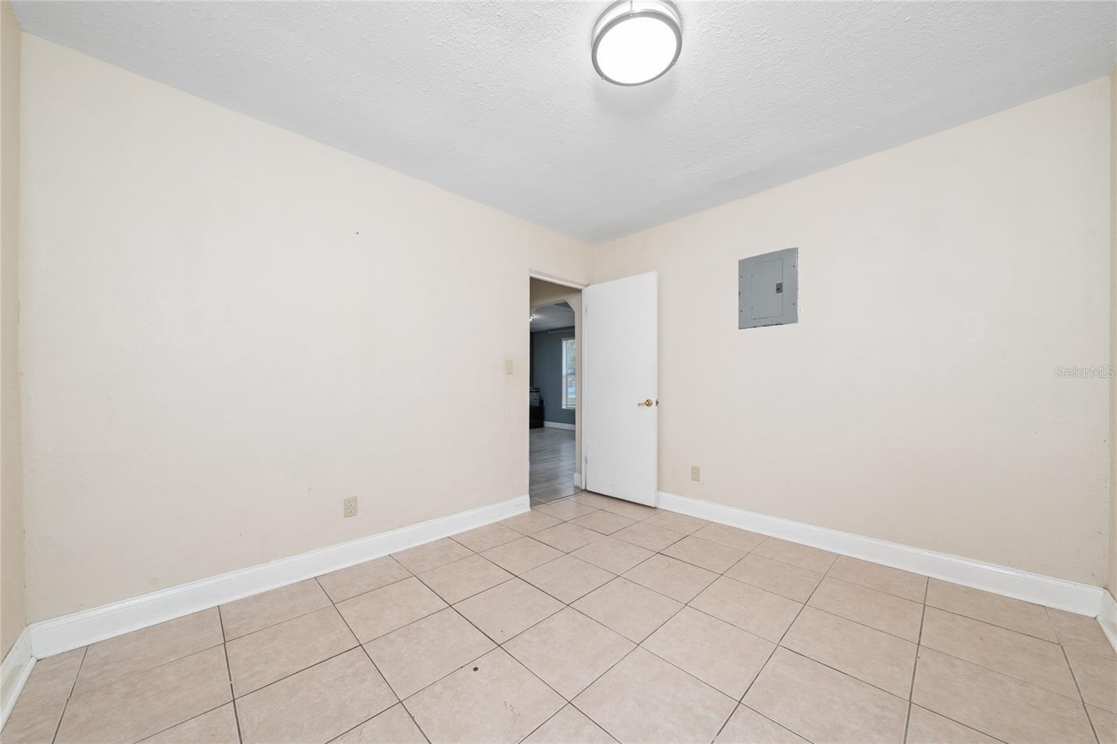 Image 14 of 22 For 713 22nd Street