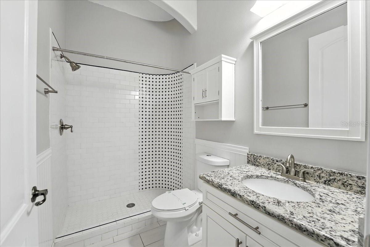 Image 13 of 19 For 2300 Central Boulevard