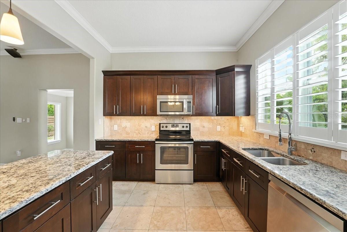 Image 6 of 19 For 2300 Central Boulevard