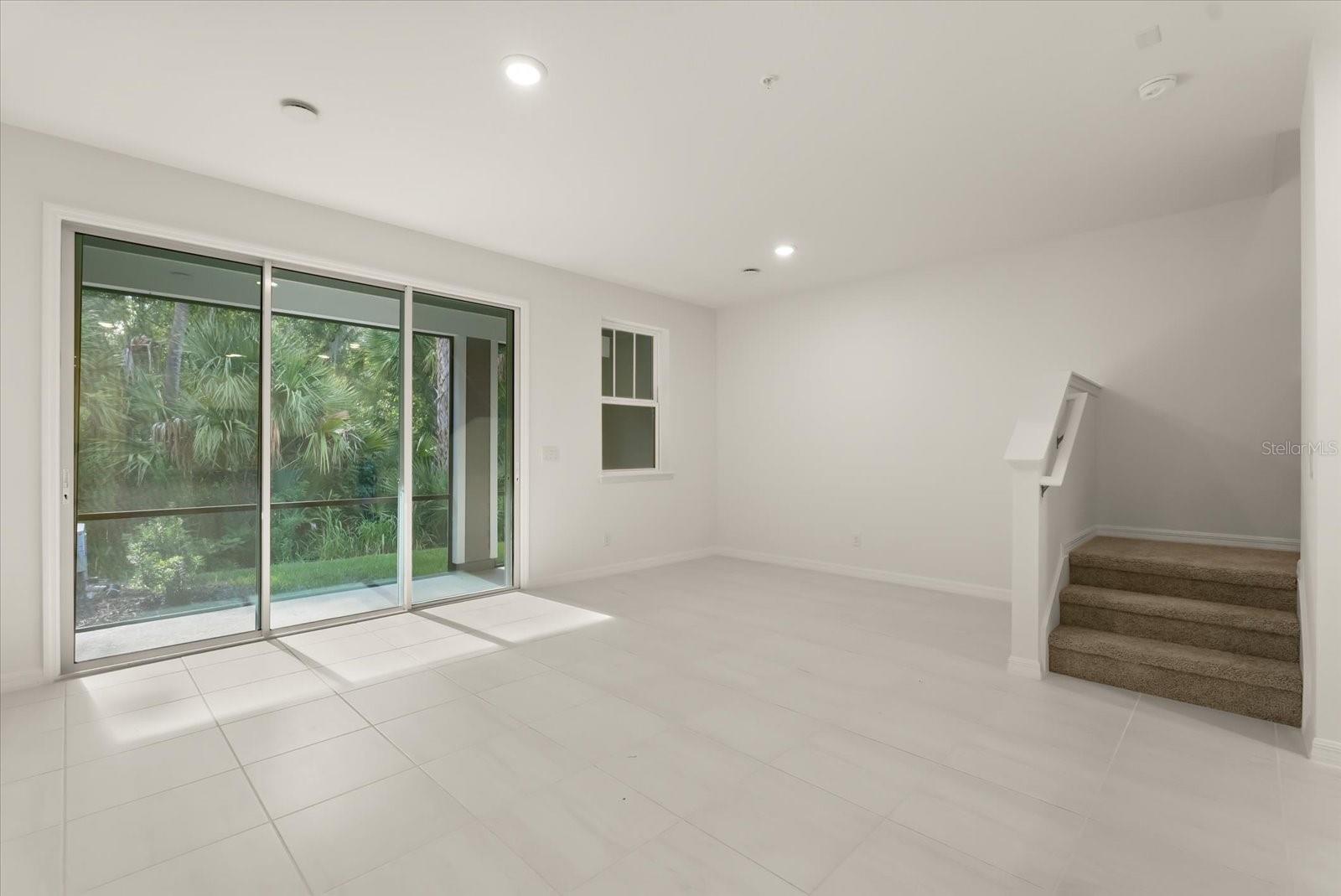 Image 4 of 25 For 548 Southern Edge Way
