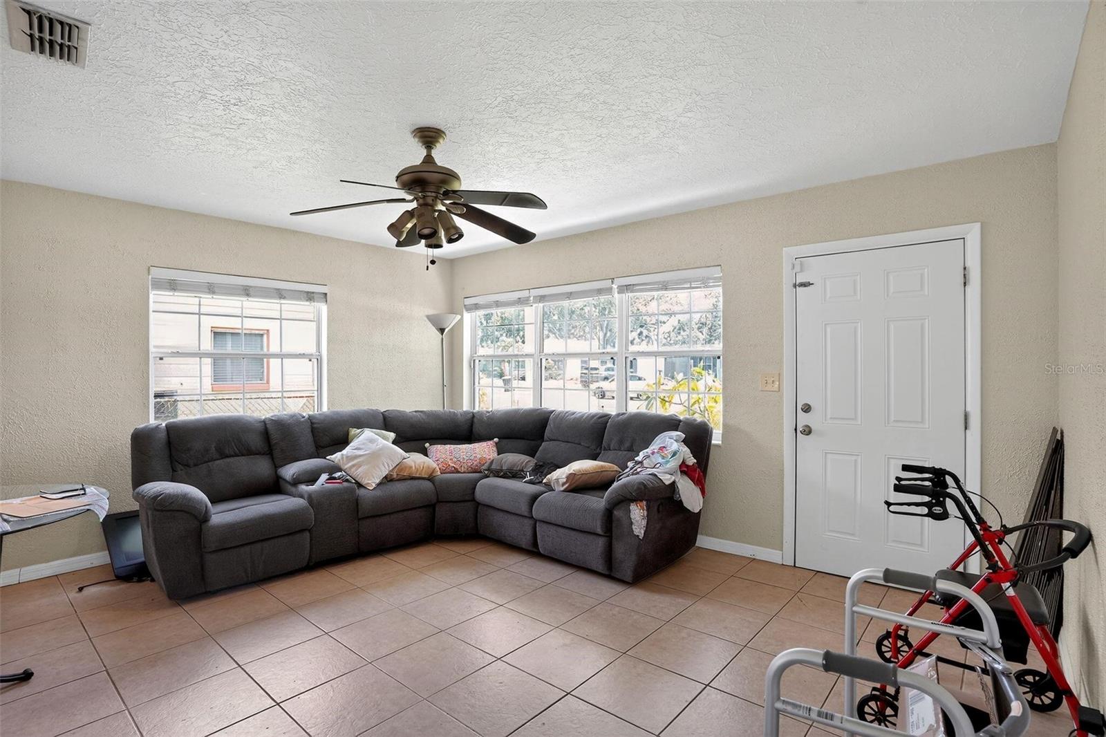 Image 10 of 25 For 5737 16th Avenue N