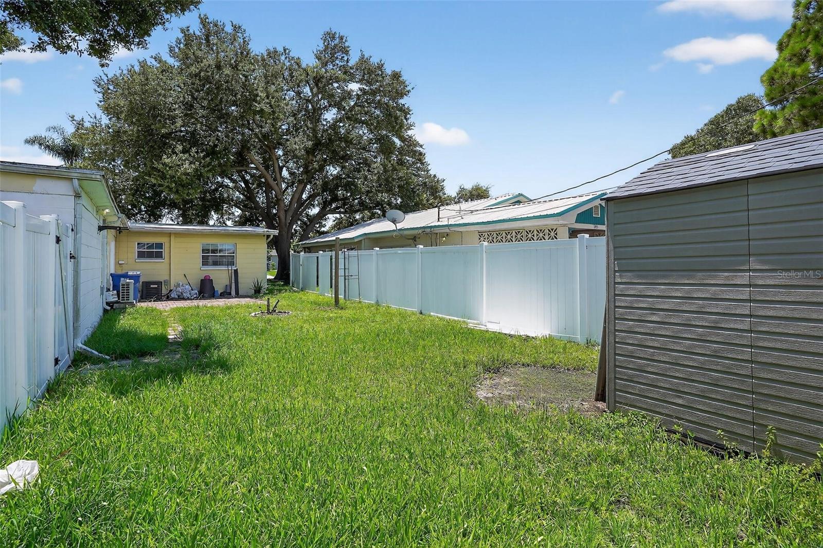 Image 22 of 25 For 5737 16th Avenue N