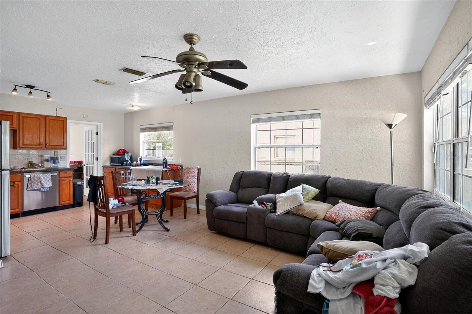 Image 9 of 25 For 5737 16th Avenue N