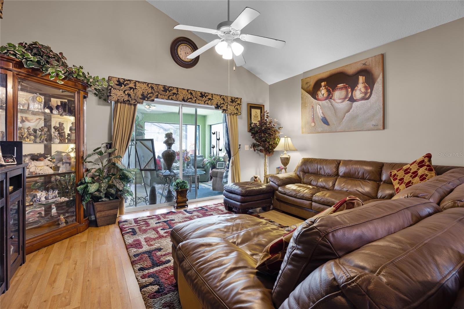Image 12 of 40 For 435 Scrub Jay Way E