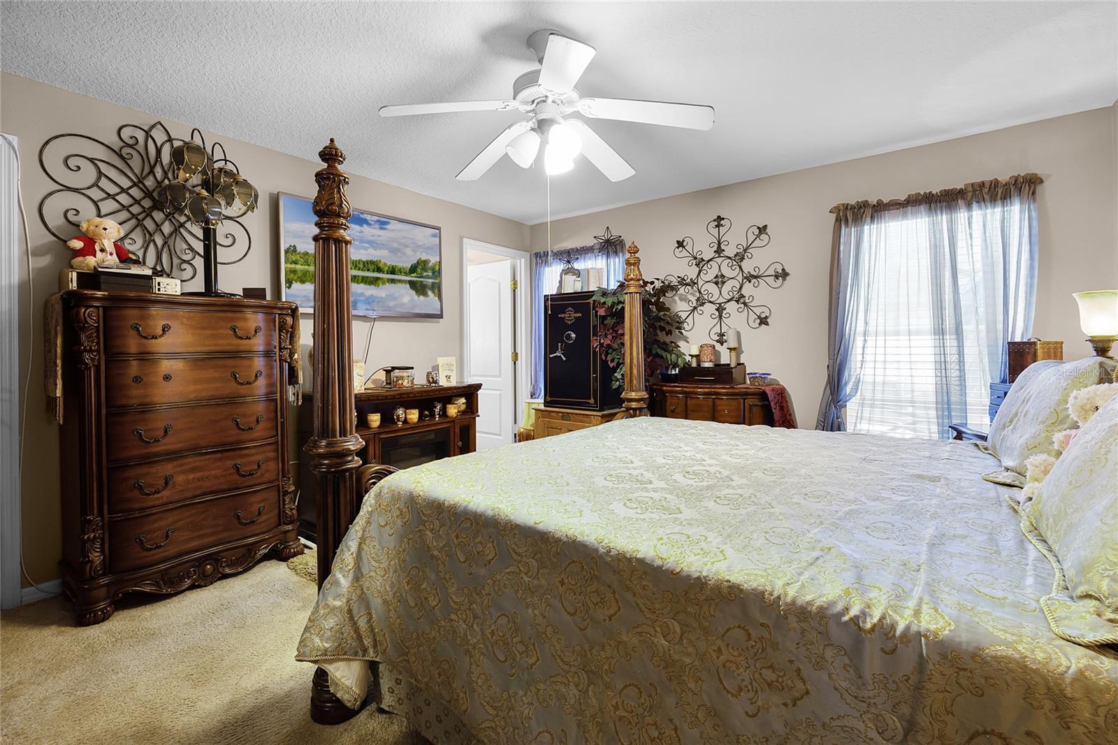 Image 32 of 40 For 435 Scrub Jay Way E